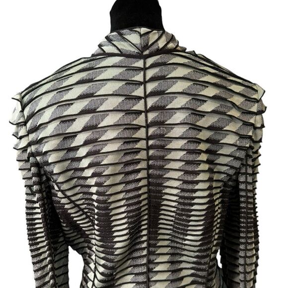 Giorgio Armani Zippered Viscose Sweater Jacket (EU 48/US 16) - Picture 7 of 11